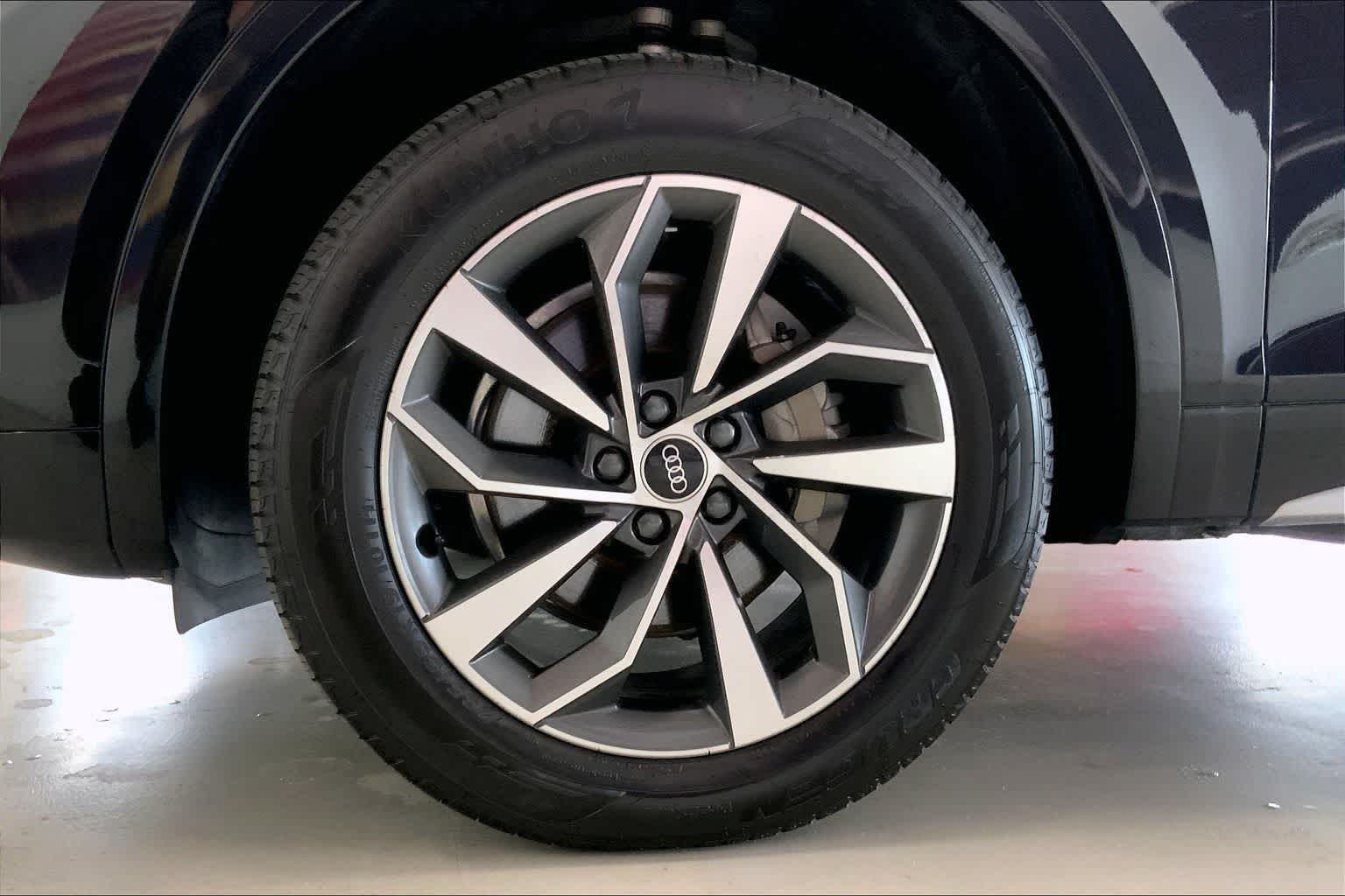 Thumbnail: 2023 Audi Q5 - 7