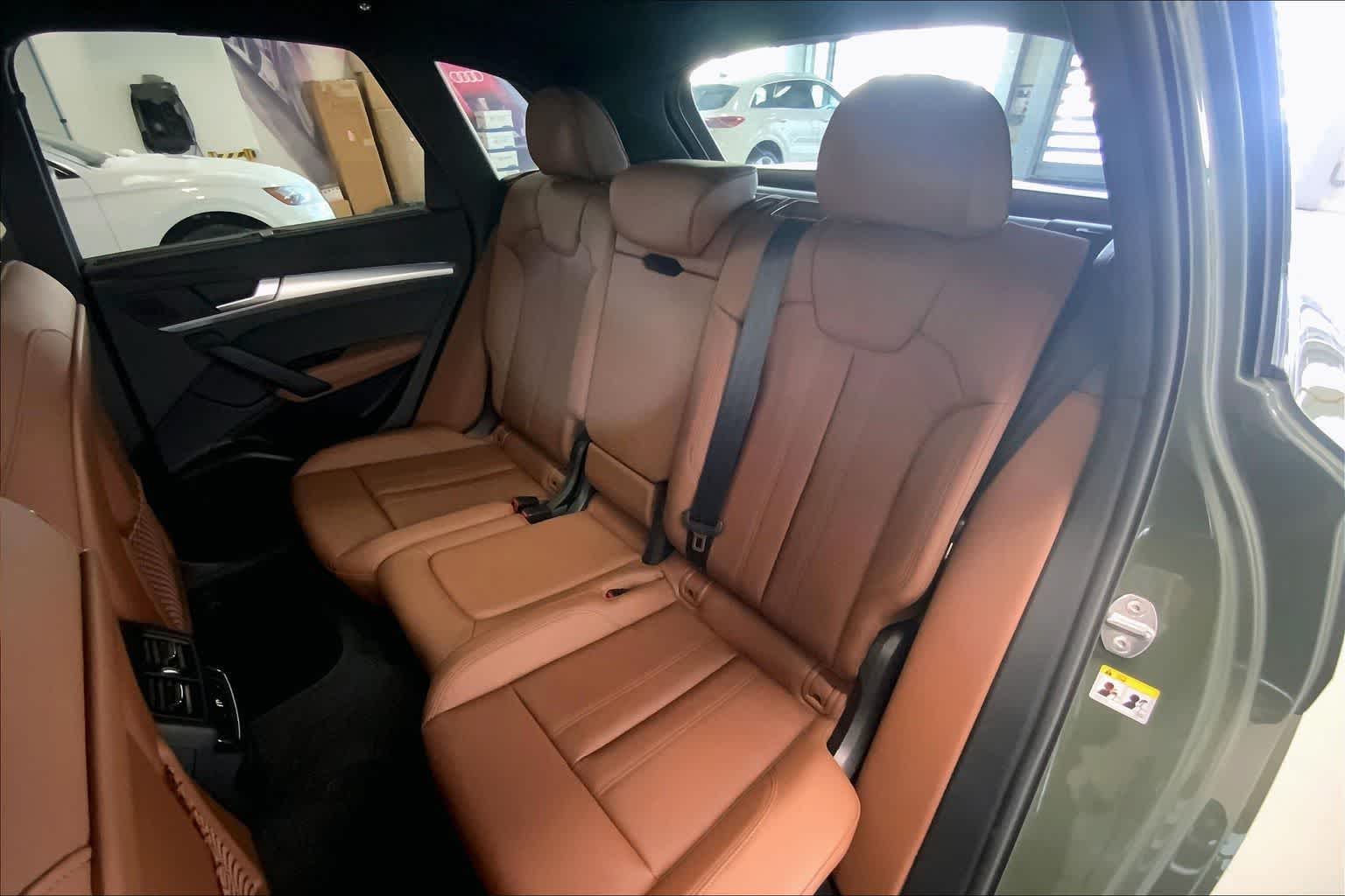 Thumbnail: 2025 Audi Q5 - 27