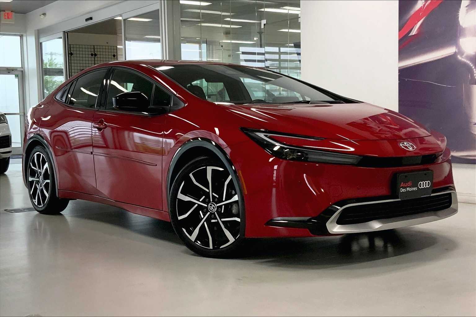 Thumbnail: 2023 Toyota Prius Prime - 21