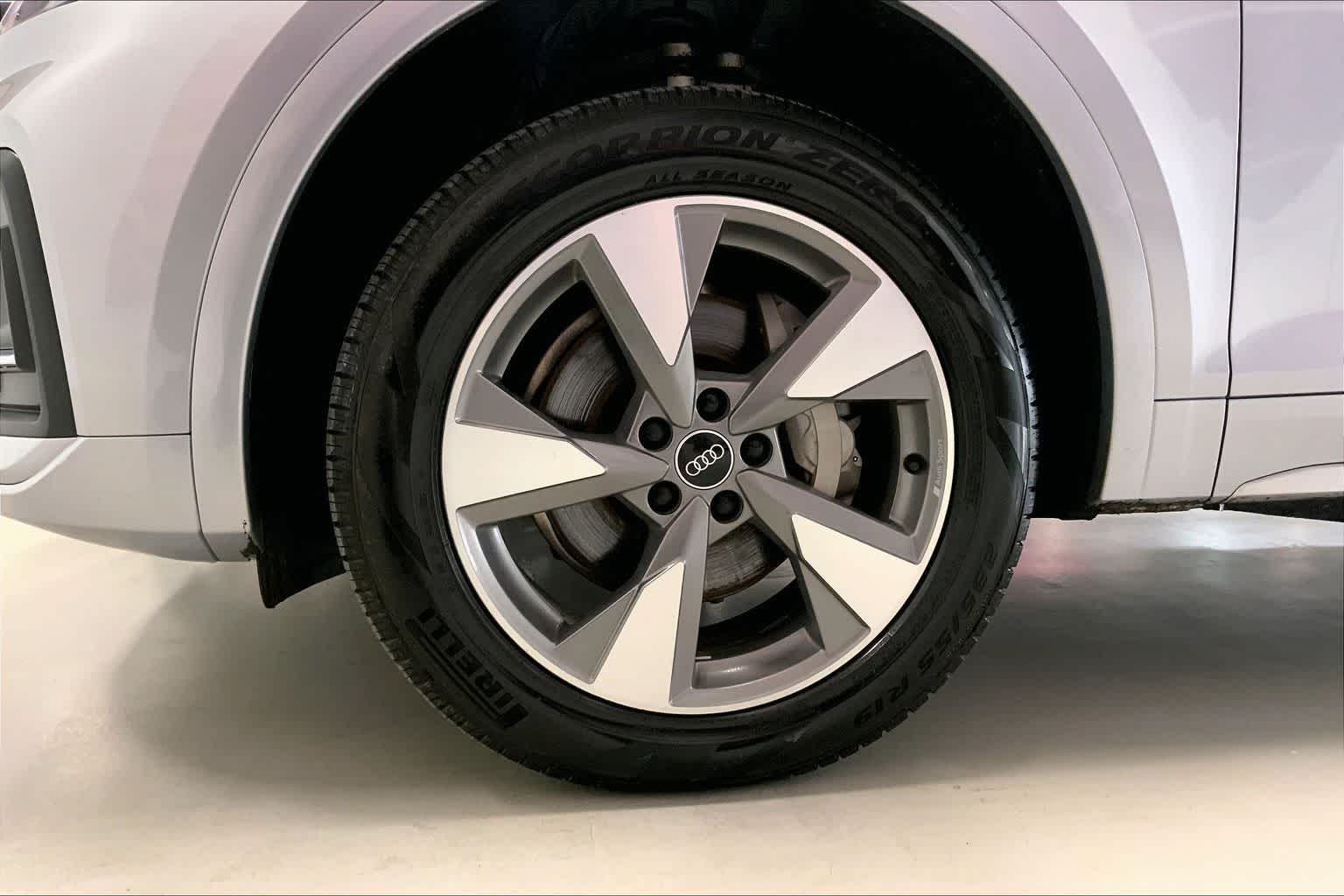 Thumbnail: 2023 Audi Q5 - 8