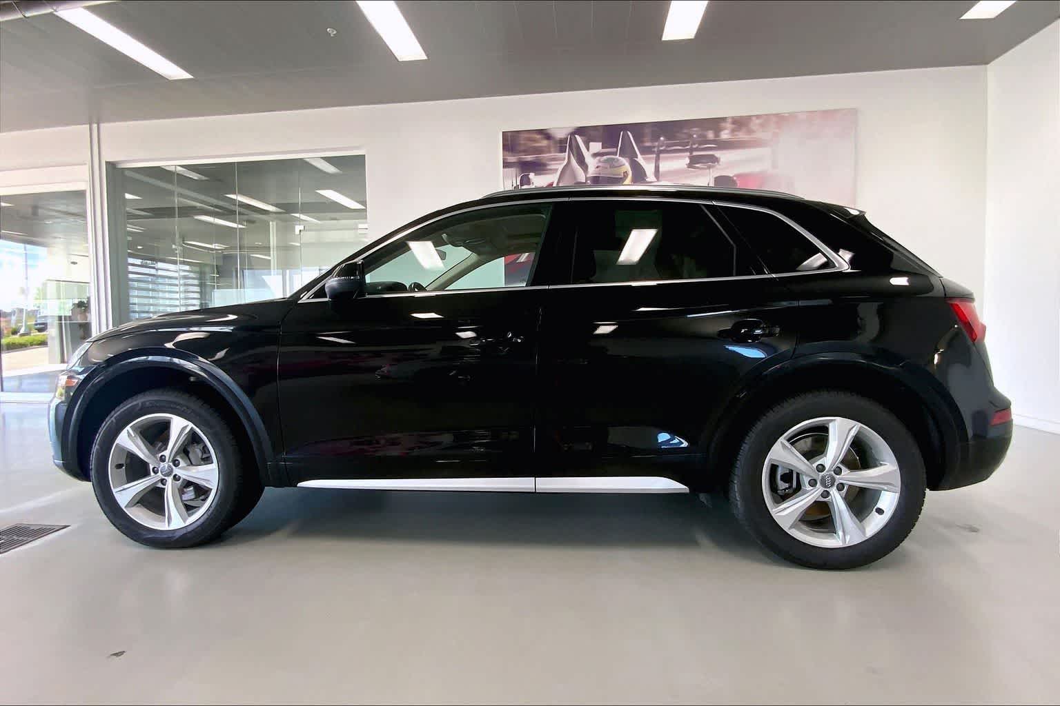 Thumbnail: 2020 Audi Q5 - 3