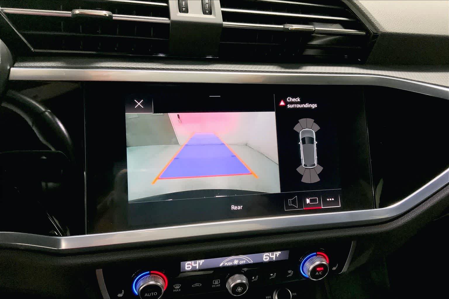 Thumbnail: 2022 Audi Q3 - 26