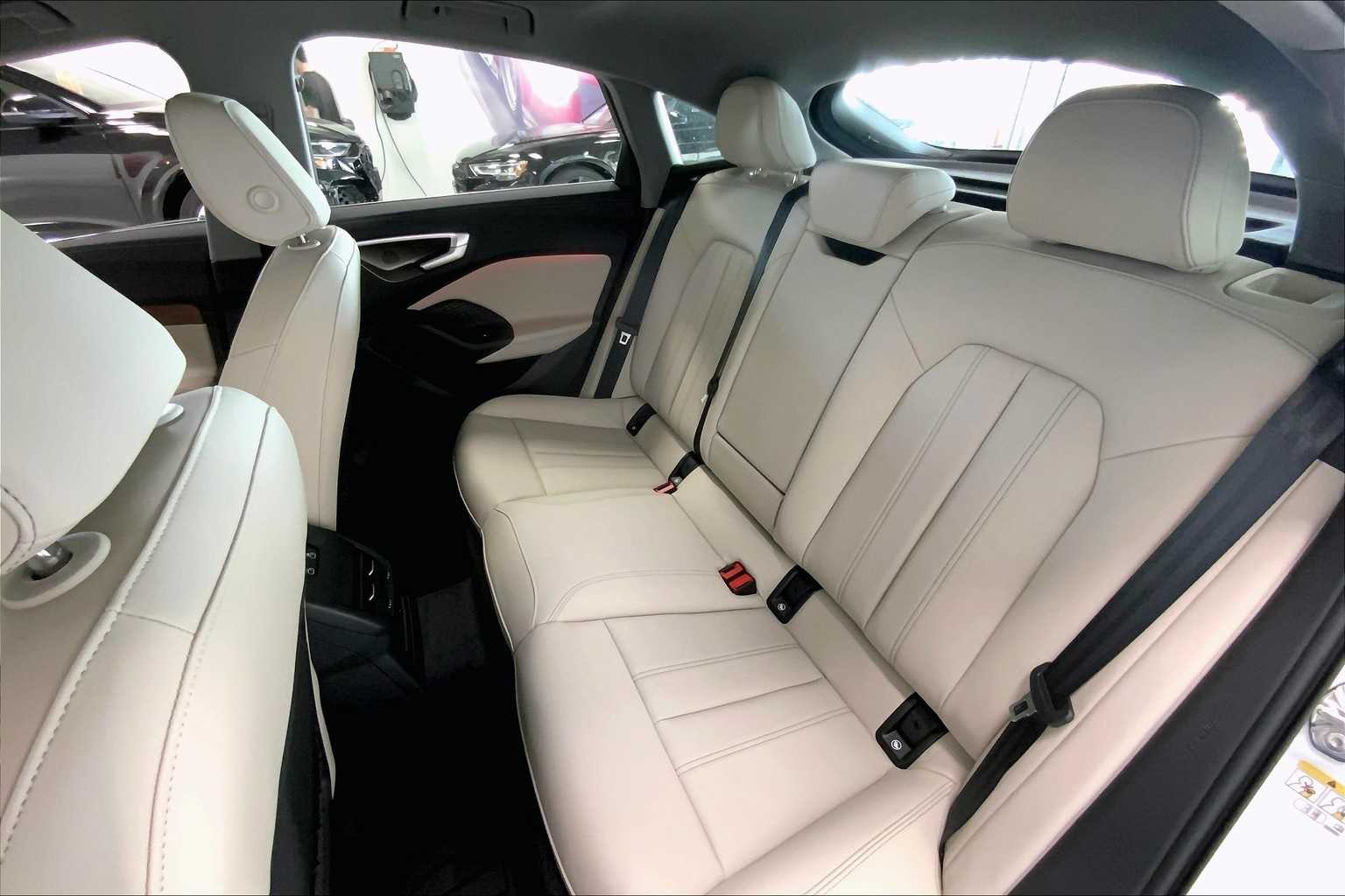 Thumbnail: 2025 Audi A5 - 13