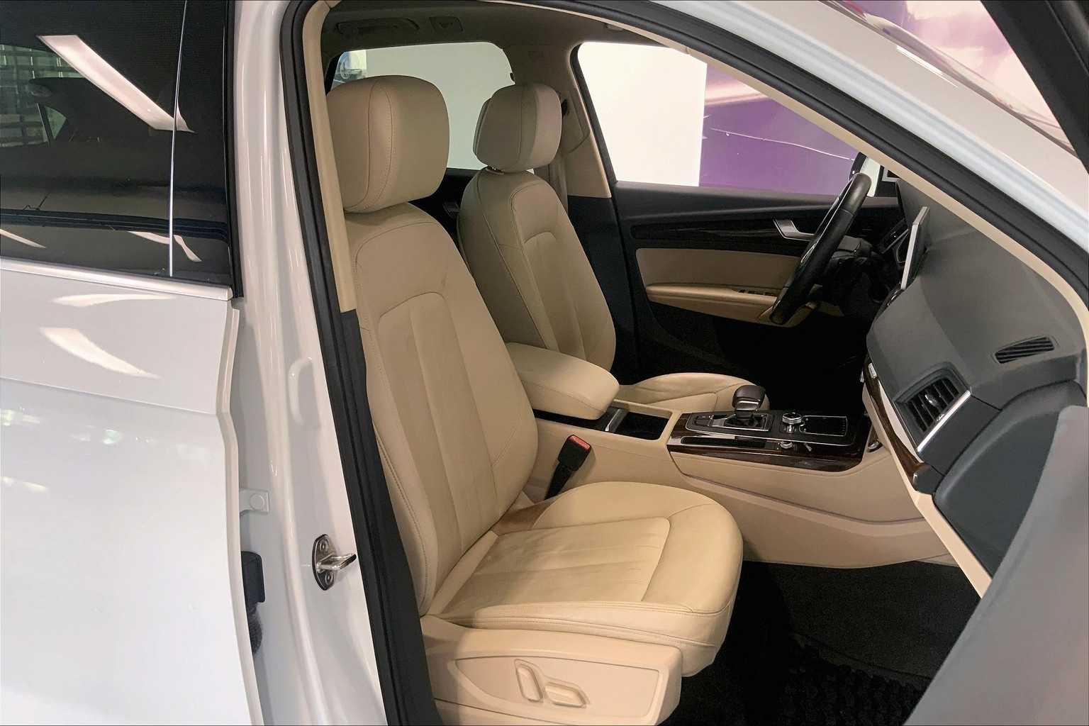 Thumbnail: 2020 Audi Q5 - 12