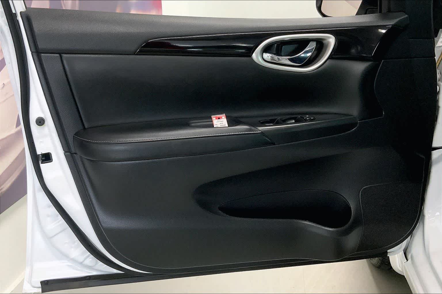 Thumbnail: 2018 Nissan Sentra - 25