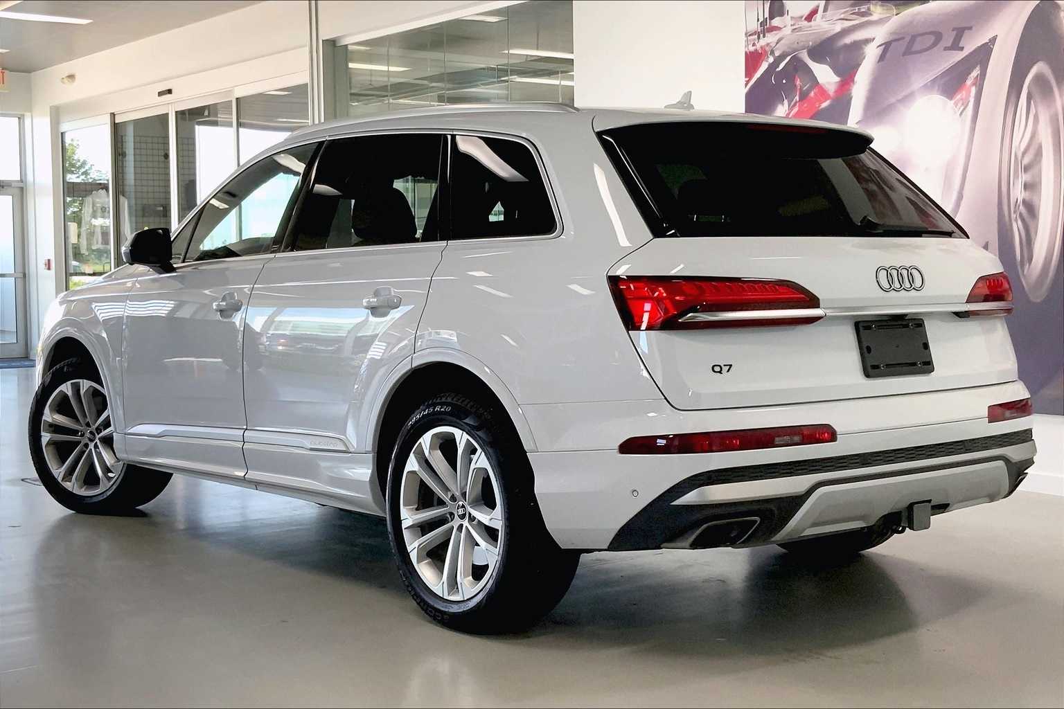Thumbnail: 2025 Audi Q7 - 4