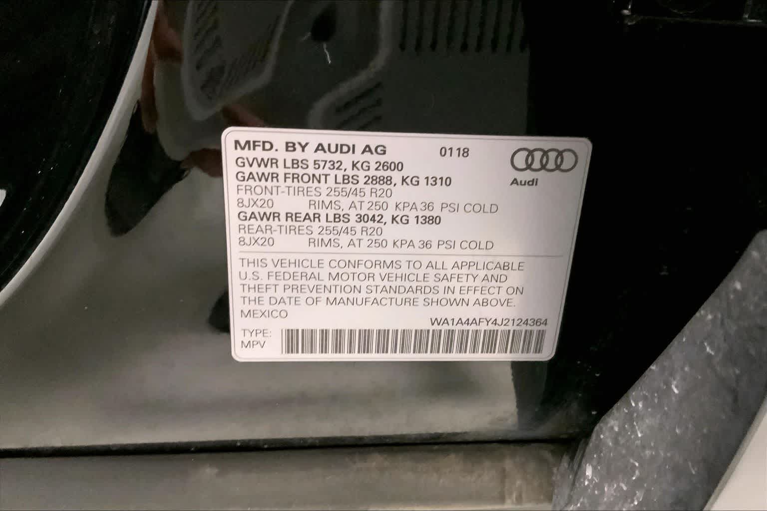 Thumbnail: 2018 Audi SQ5 - 18
