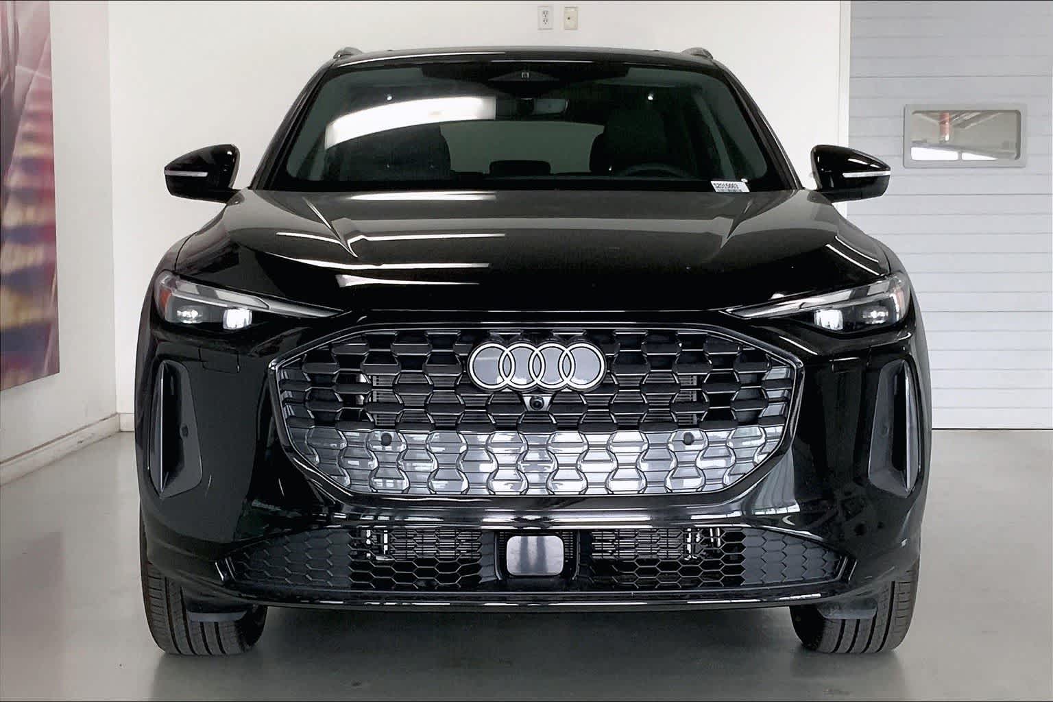 Thumbnail: 2025 Audi Q5 - 6