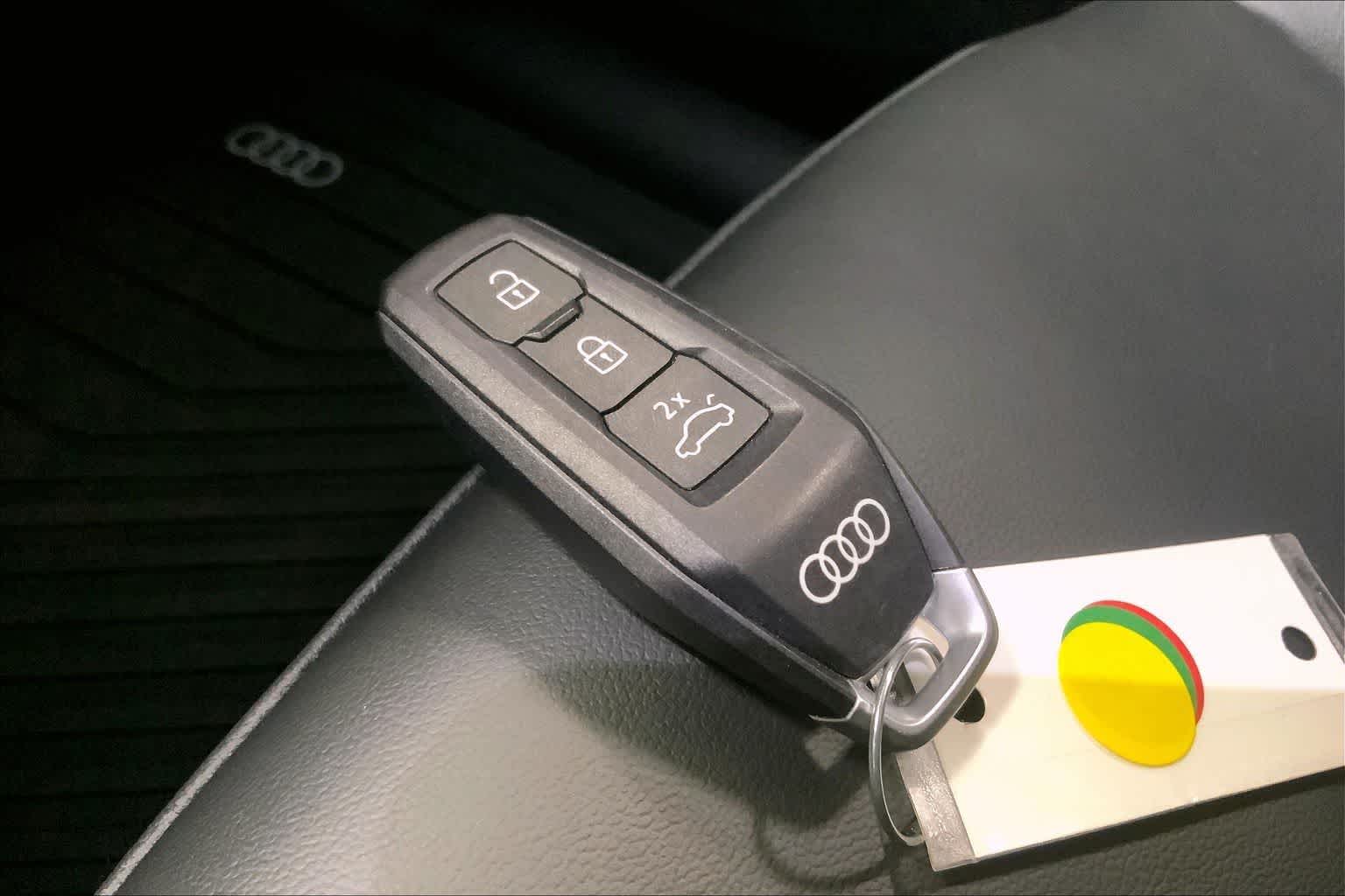 Thumbnail: 2025 Audi Q5 - 17