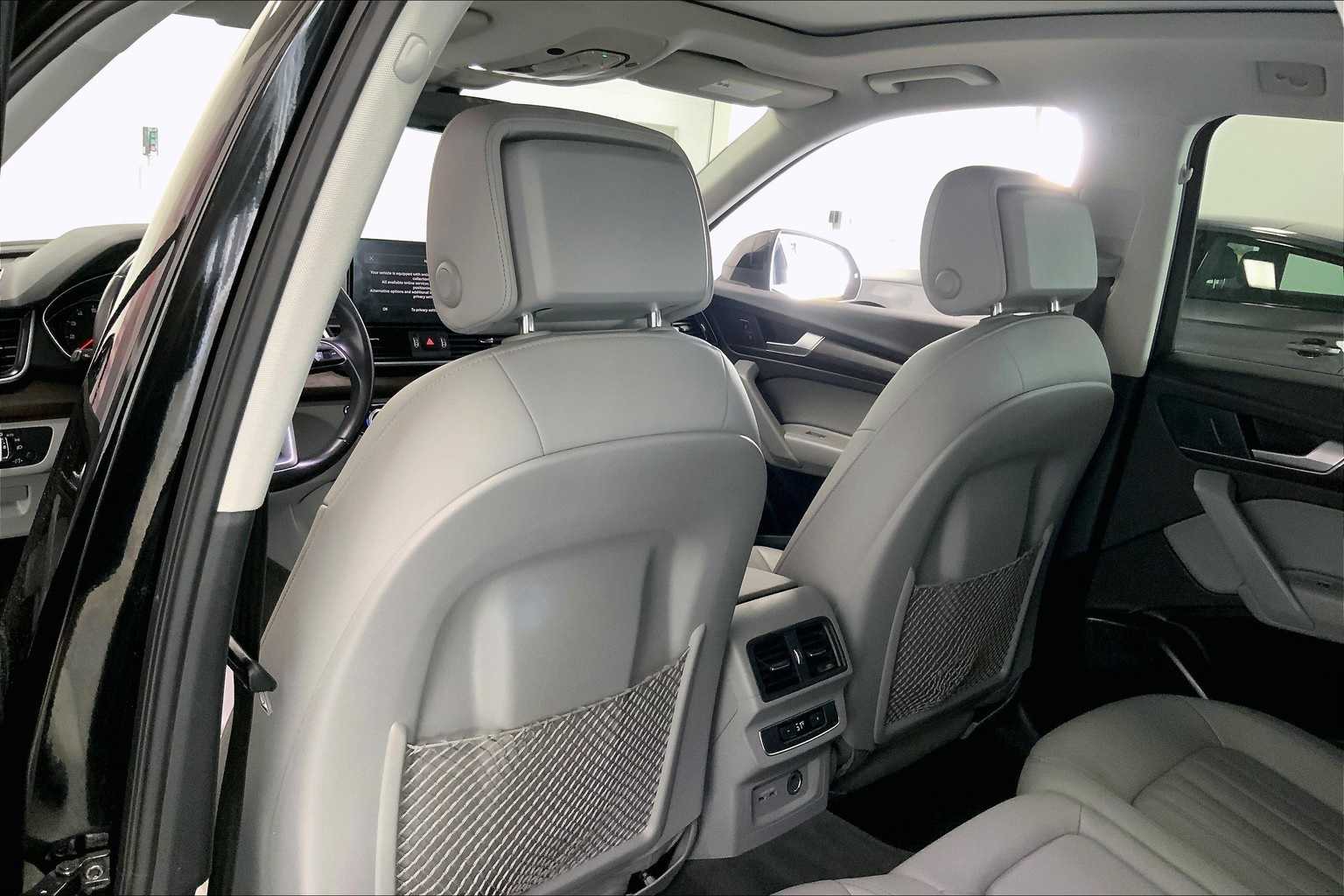 Thumbnail: 2022 Audi Q5 - 10