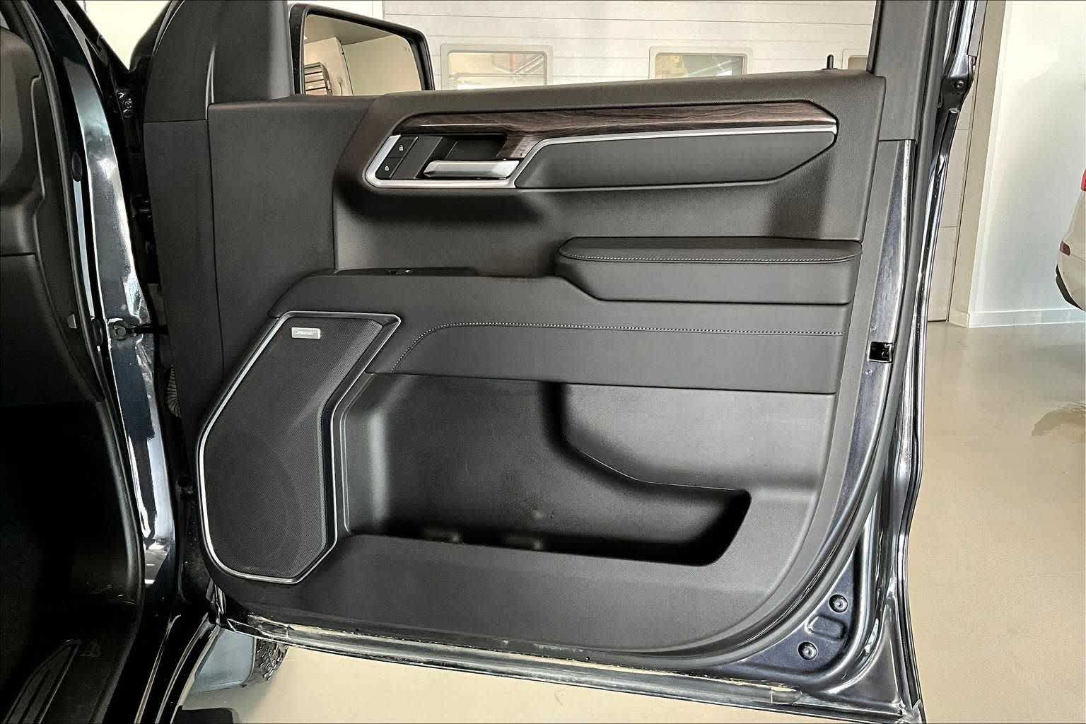 Thumbnail: 2022 Chevrolet Silverado 1500 - 24