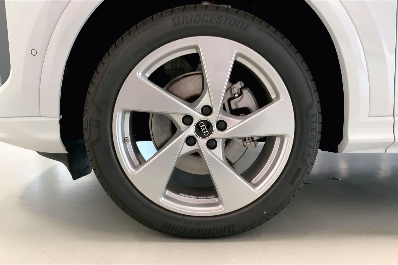 Thumbnail: 2025 Audi Q5 - 7