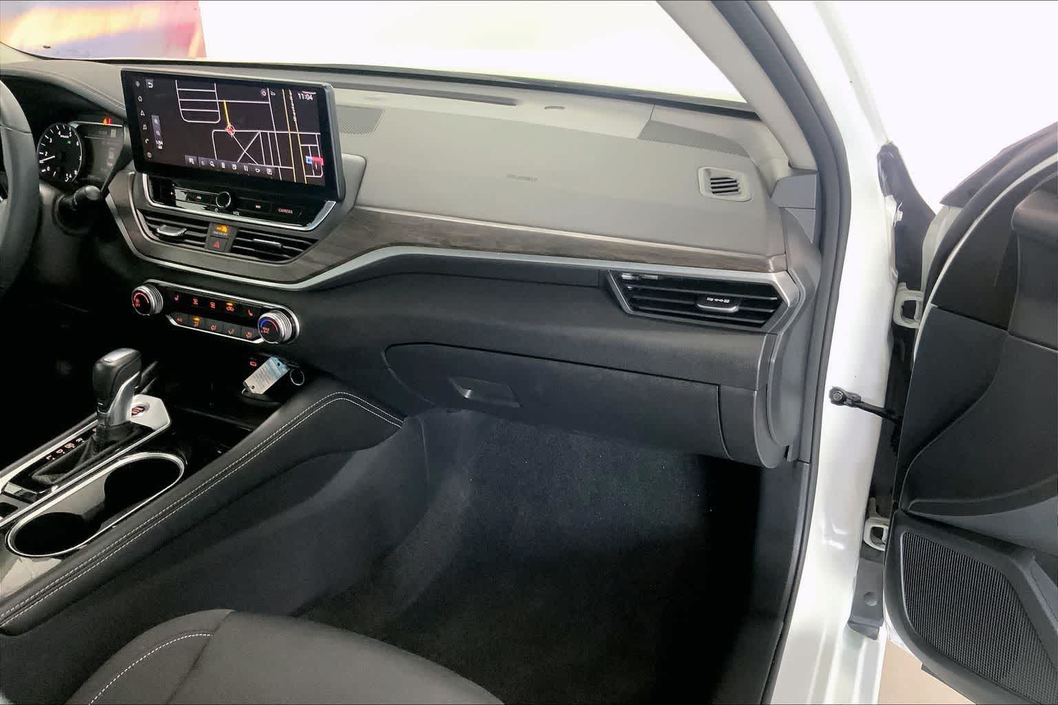 Thumbnail: 2023 Nissan Altima - 23