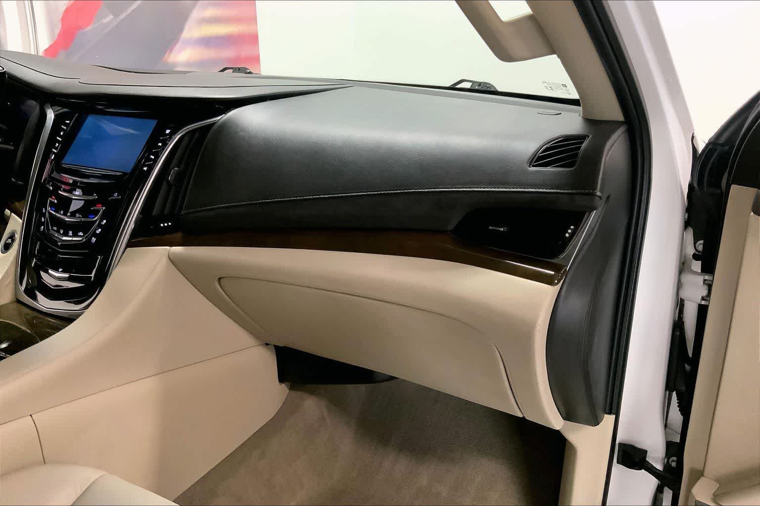 Thumbnail: 2019 Cadillac Escalade - 20