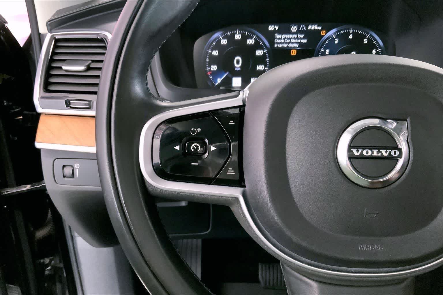 Thumbnail: 2019 Volvo XC90 - 21