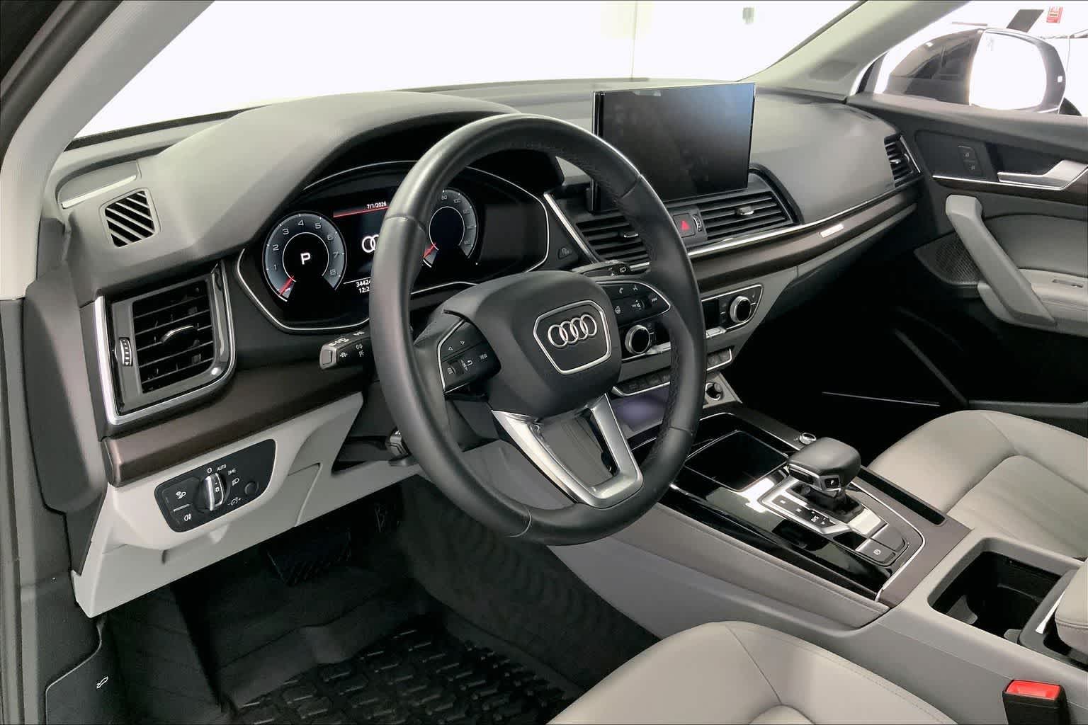 Thumbnail: 2022 Audi Q5 - 2
