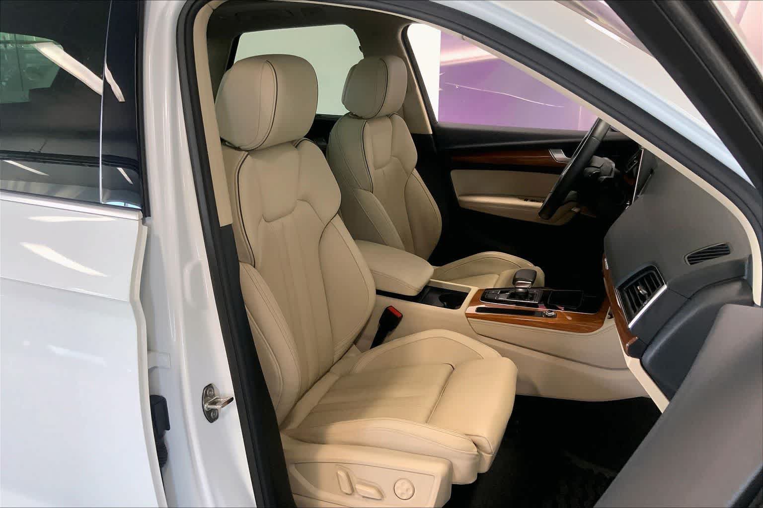 Thumbnail: 2023 Audi Q5 - 12