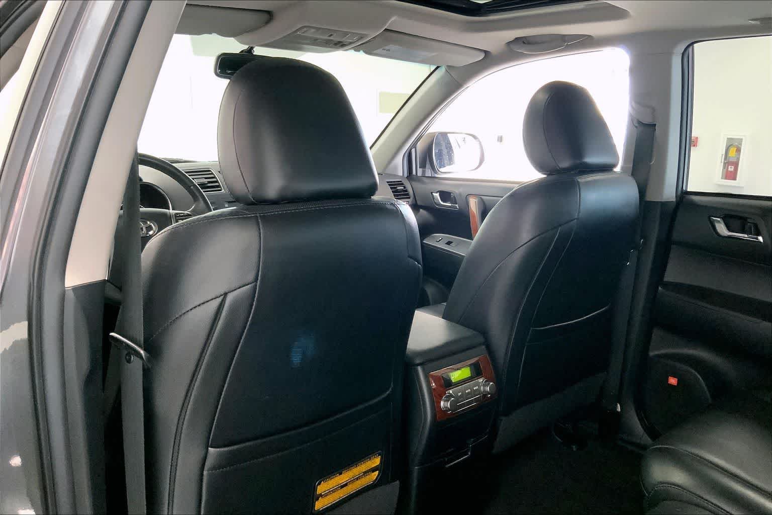 Thumbnail: 2011 Toyota Highlander - 10
