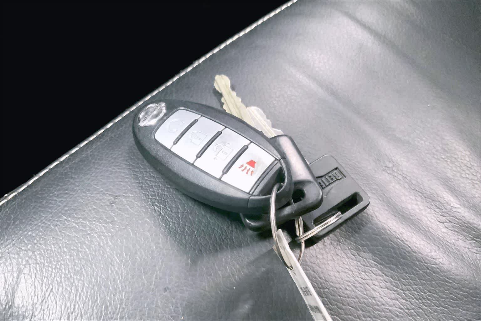 Thumbnail: 2017 Nissan Titan - 15