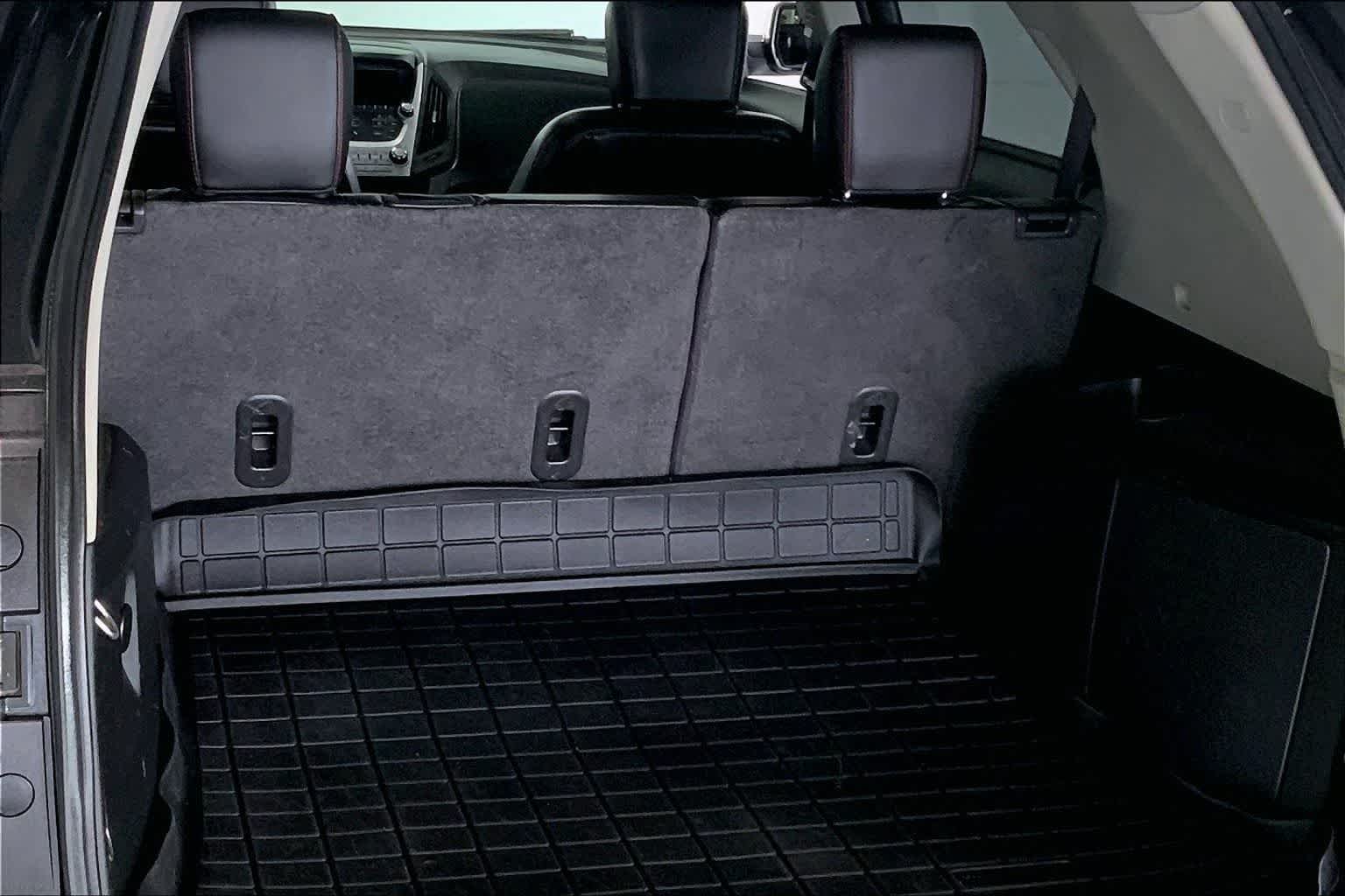 Thumbnail: 2017 Chevrolet Equinox - 17