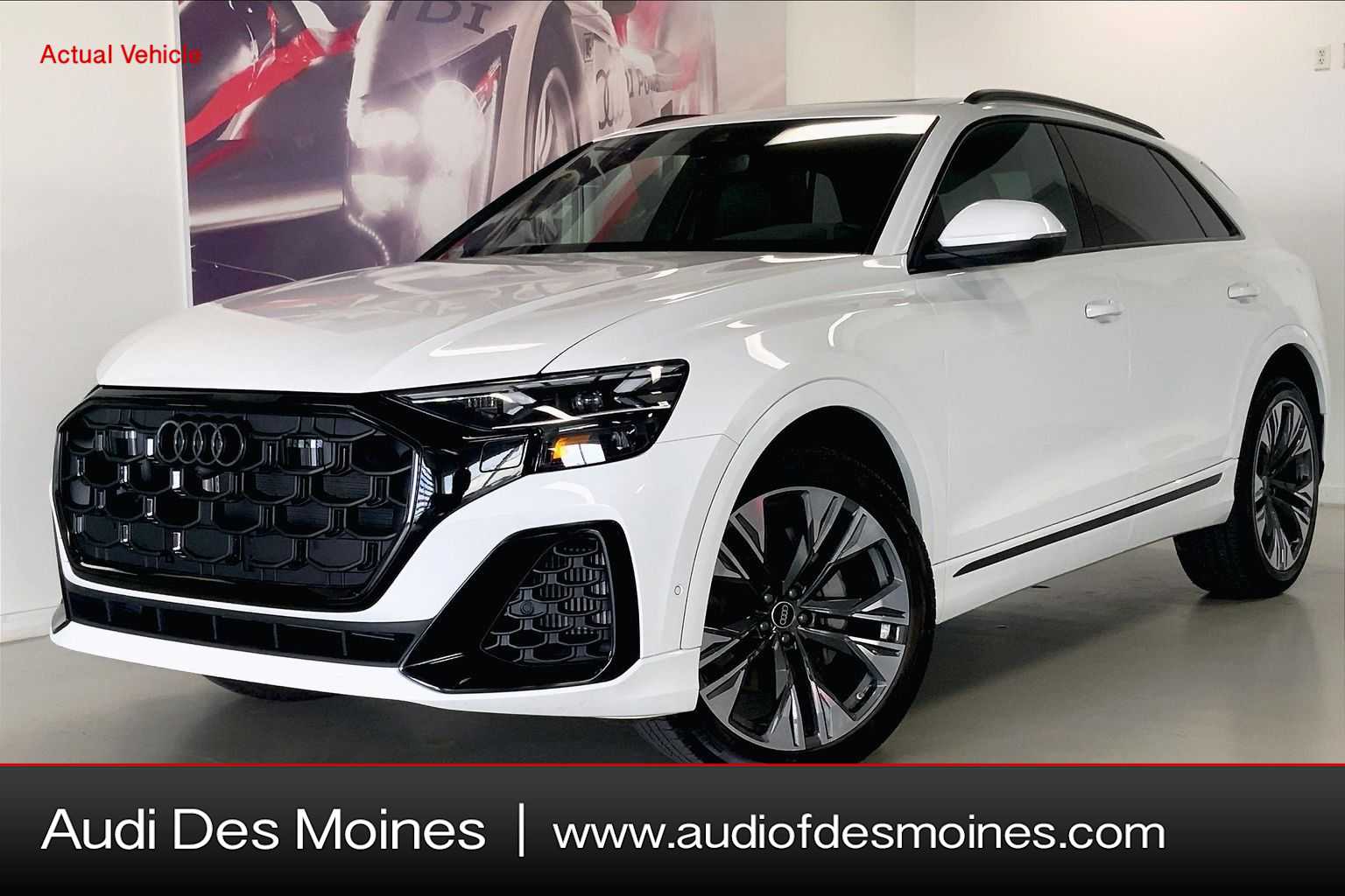 Thumbnail: 2025 Audi Q8 - 1