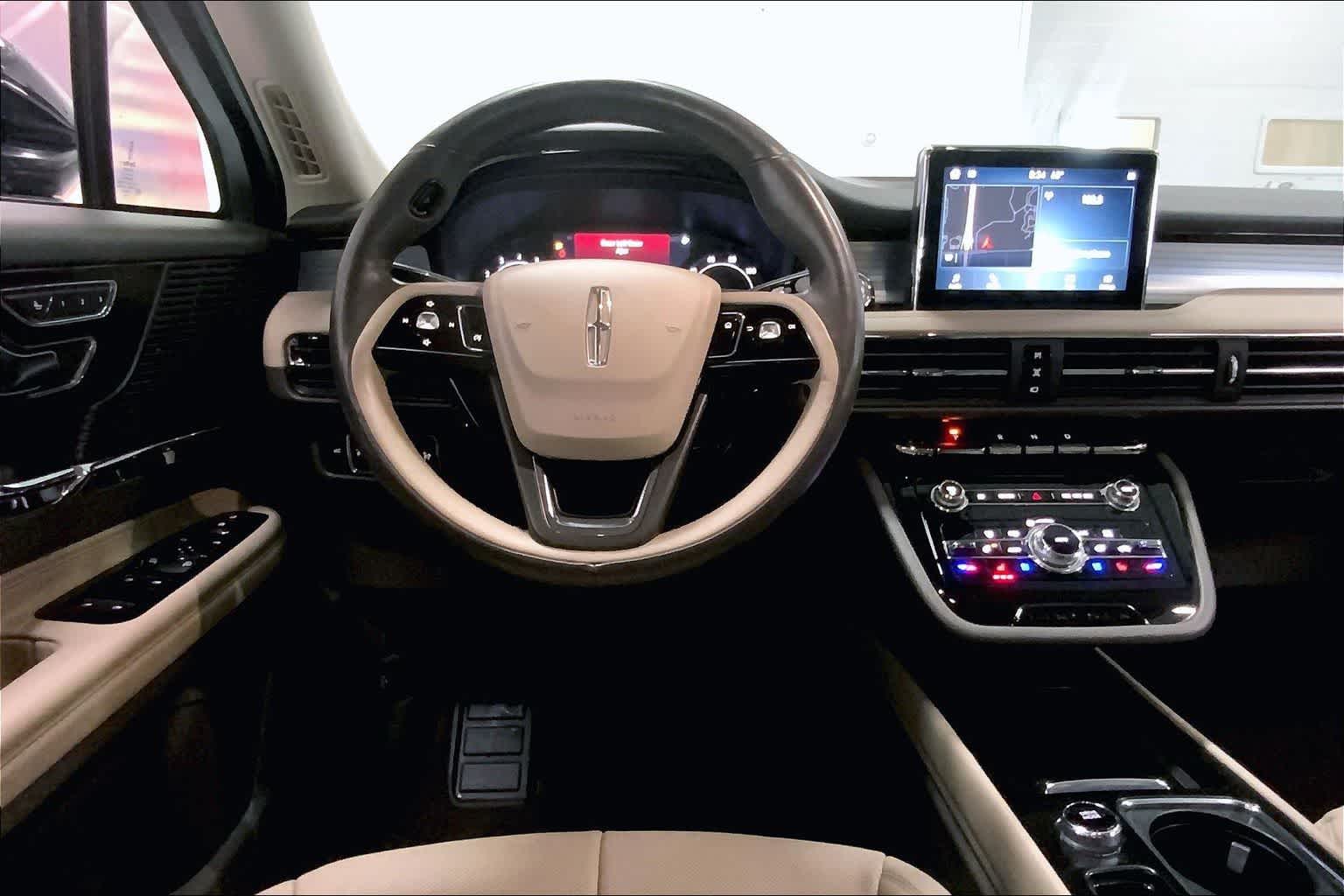 Thumbnail: 2022 Lincoln Corsair - 12