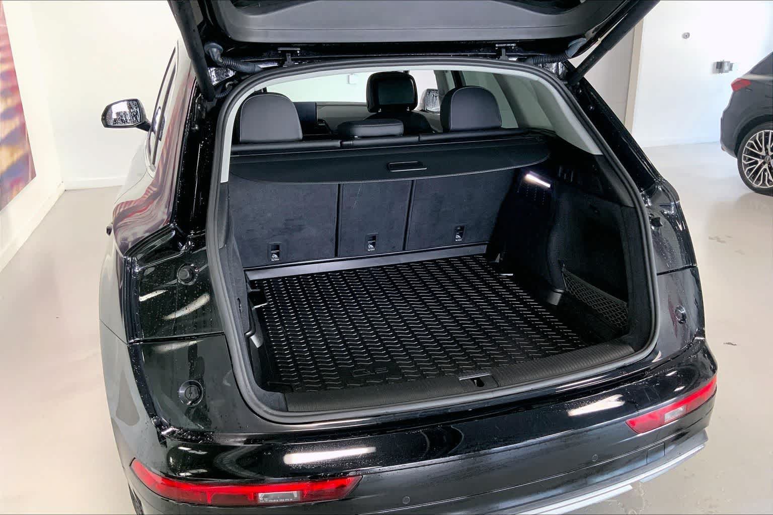 Thumbnail: 2021 Audi Q5 - 16