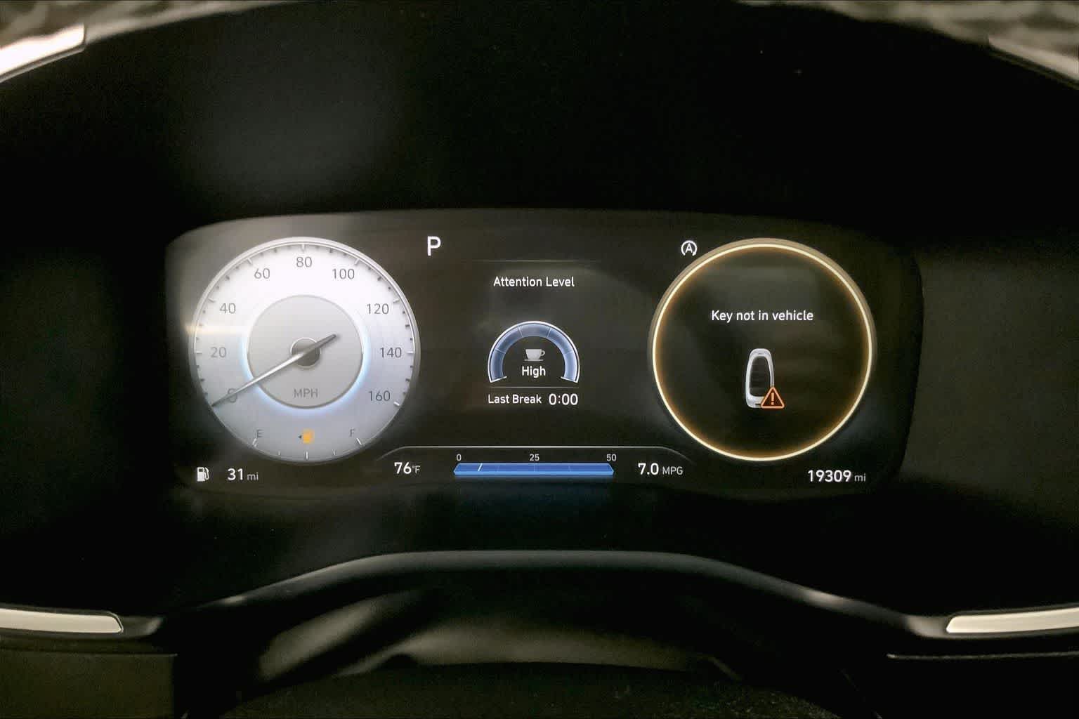 Thumbnail: 2023 Hyundai Santa Fe - 15