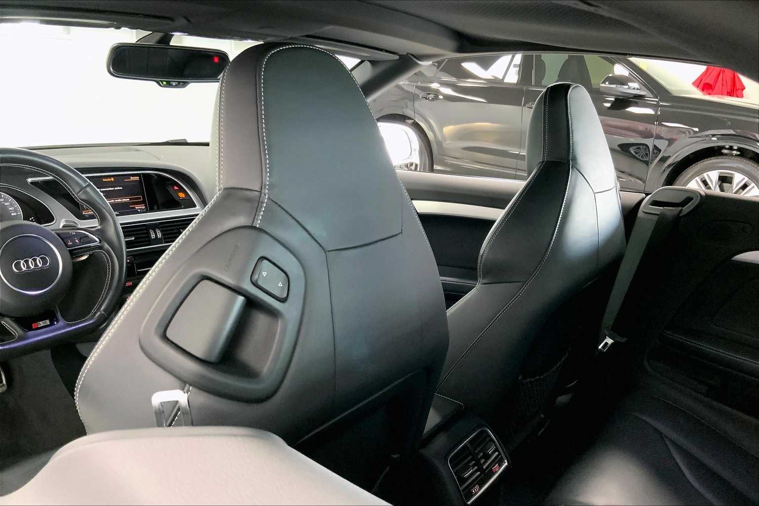 Thumbnail: 2015 Audi S5 - 11