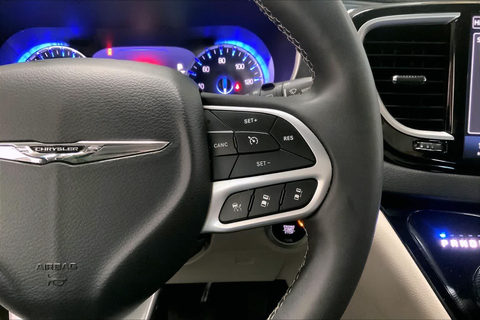 Thumbnail: 2024 Chrysler Pacifica - 21