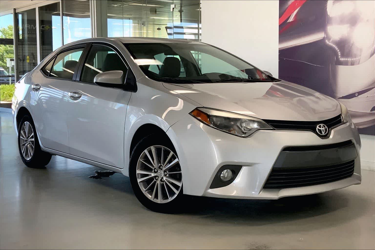 Thumbnail: 2015 Toyota Corolla - 17