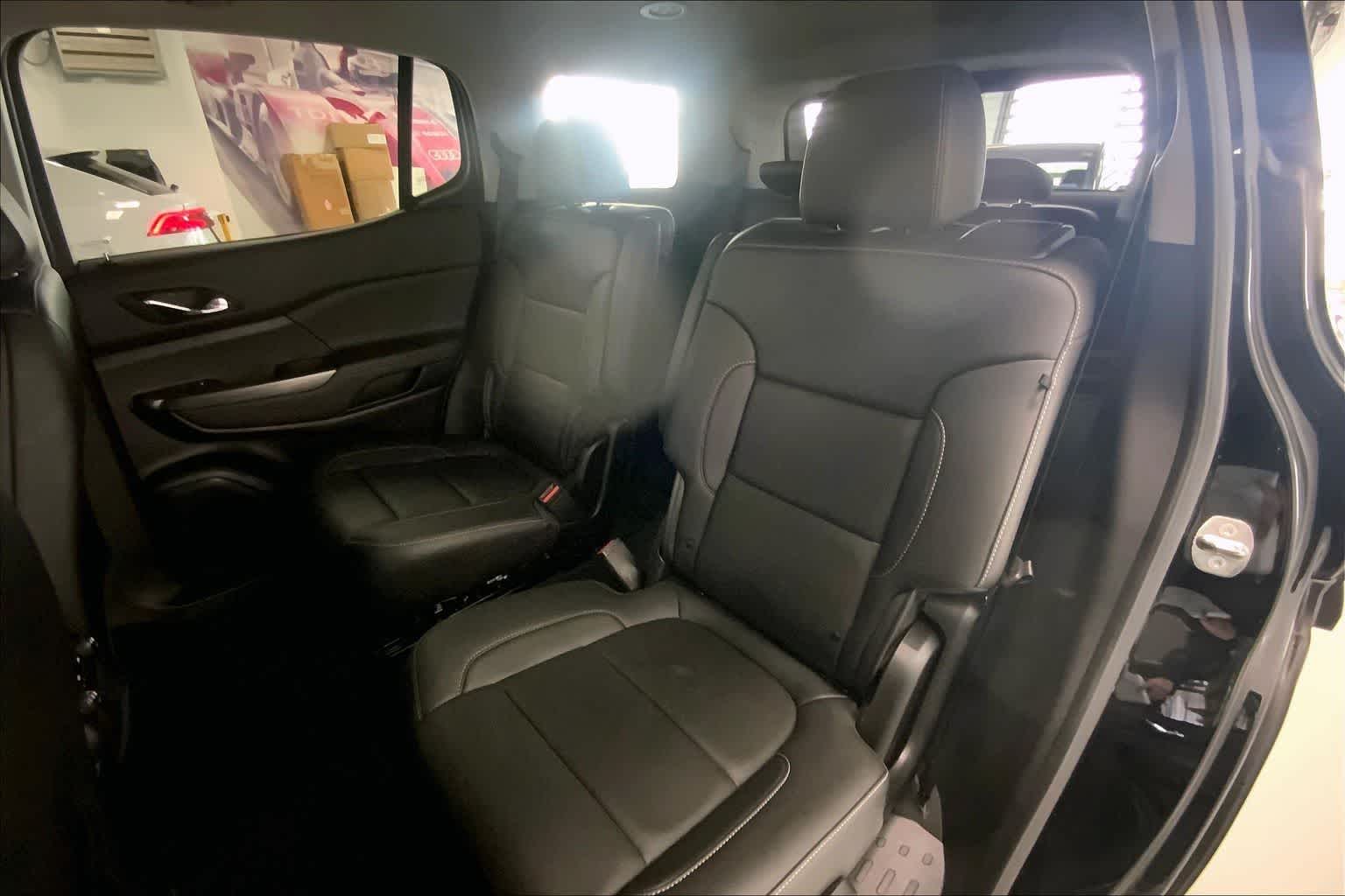 Thumbnail: 2023 GMC Acadia - 26