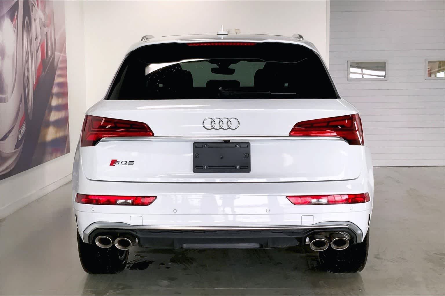 Thumbnail: 2024 Audi SQ5 - 5