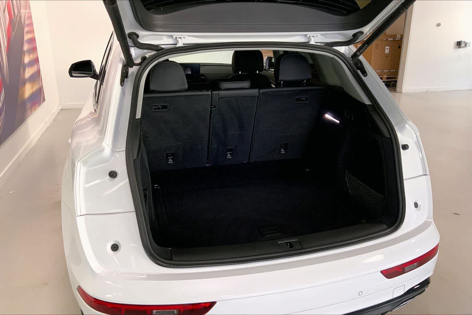 Thumbnail: 2023 Audi Q5 - 16