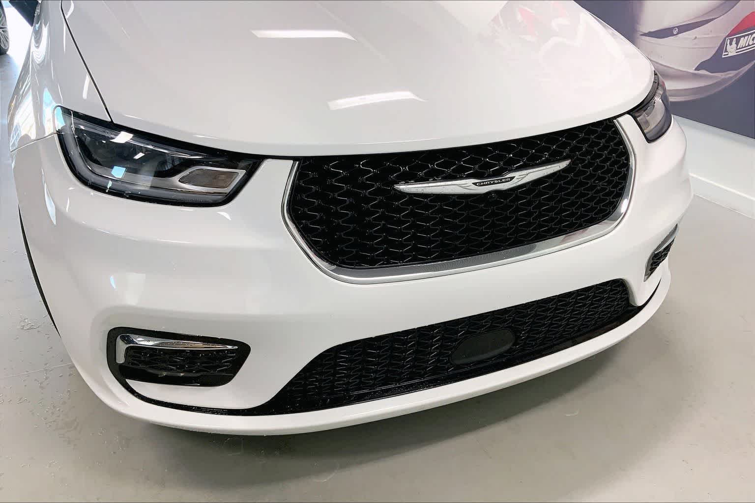 Thumbnail: 2024 Chrysler Pacifica - 29