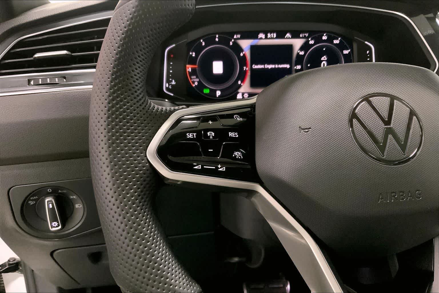 Thumbnail: 2022 Volkswagen Tiguan - 21