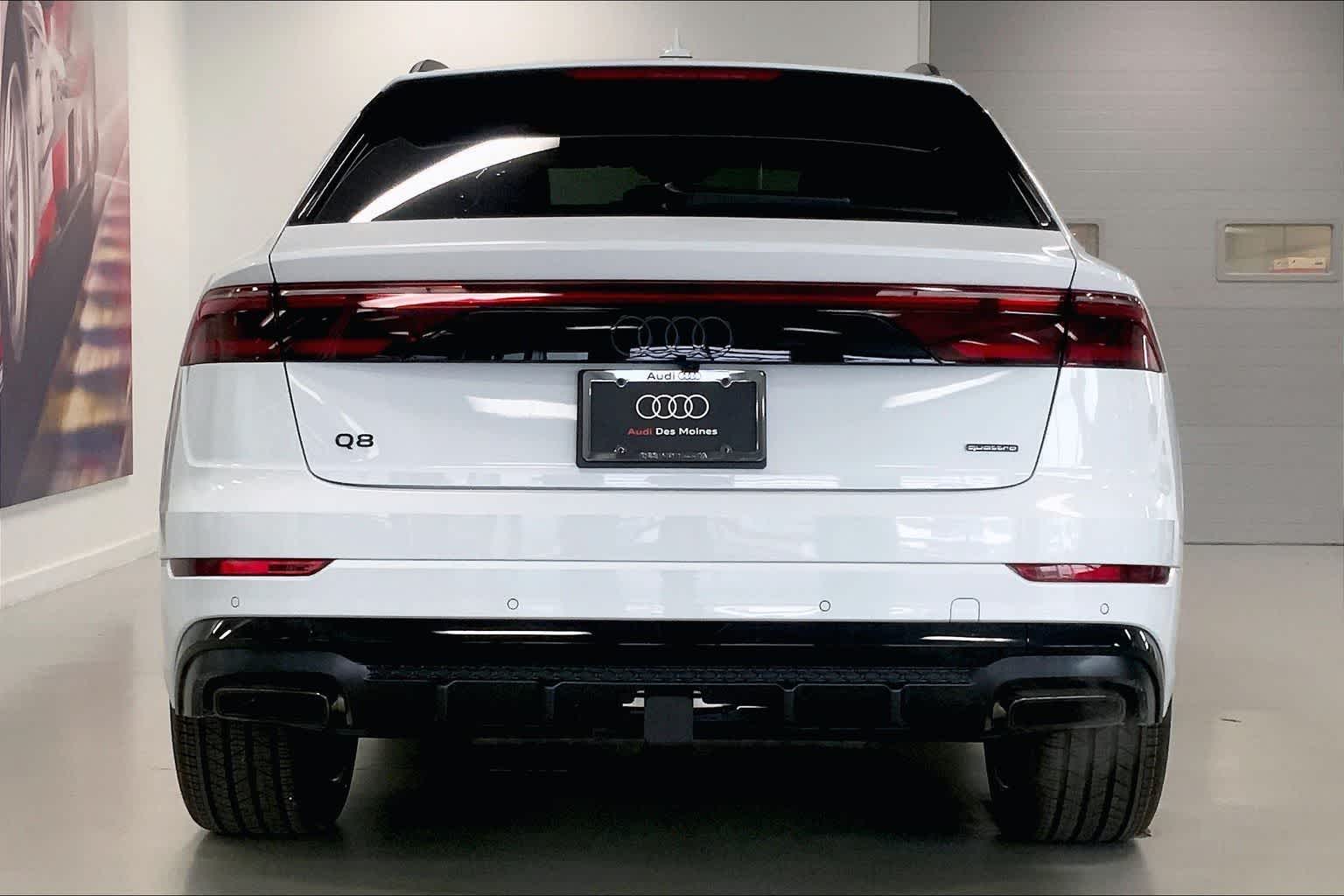 Thumbnail: 2026 Audi Q8 - 5