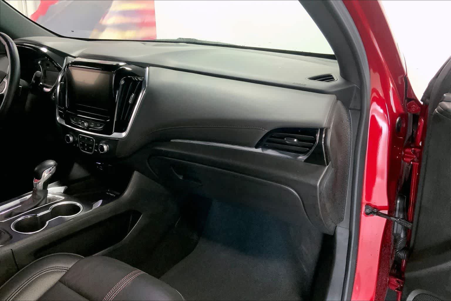 Thumbnail: 2023 Chevrolet Traverse - 21