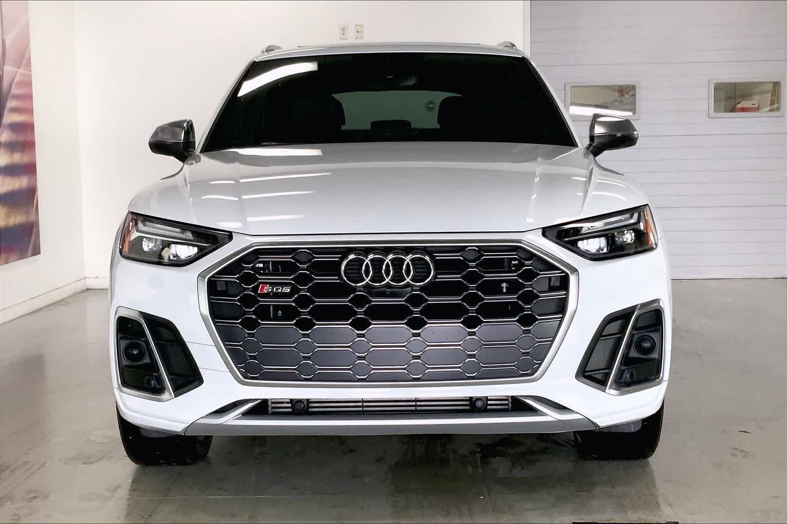 Thumbnail: 2024 Audi SQ5 - 6