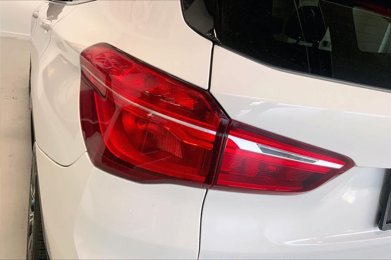 Thumbnail: 2022 BMW X1 - 28