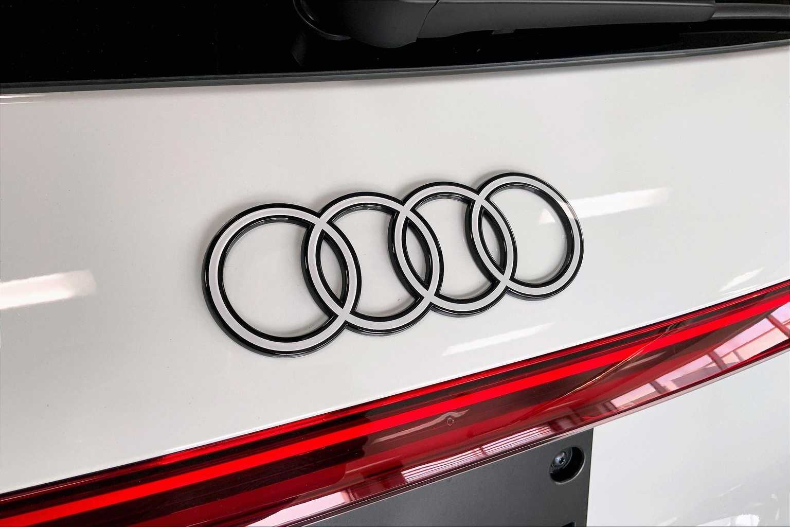 Thumbnail: 2025 Audi Q5 - 7