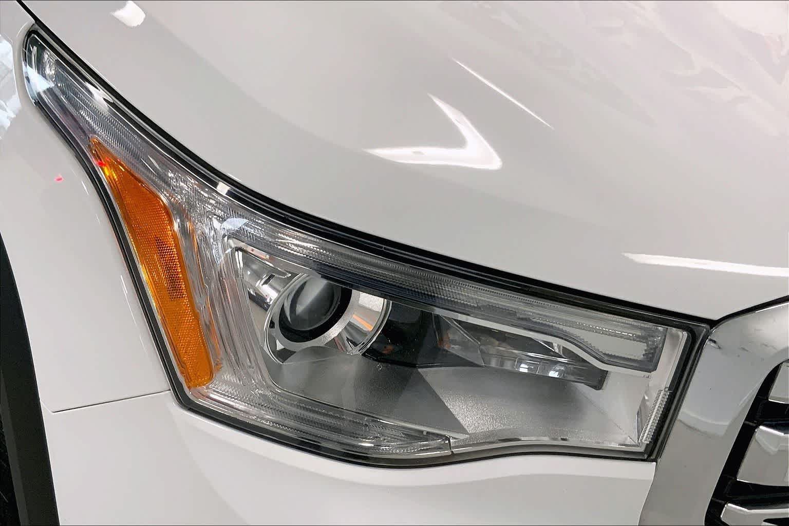 Thumbnail: 2019 GMC Acadia - 29