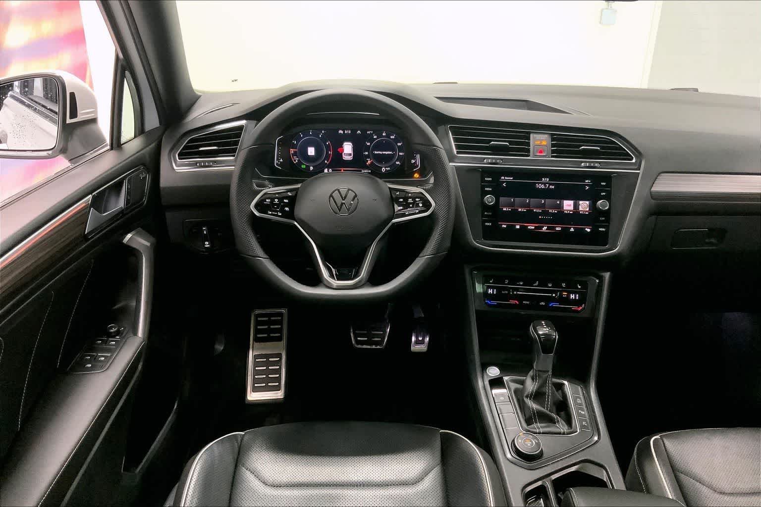 Thumbnail: 2022 Volkswagen Tiguan - 13