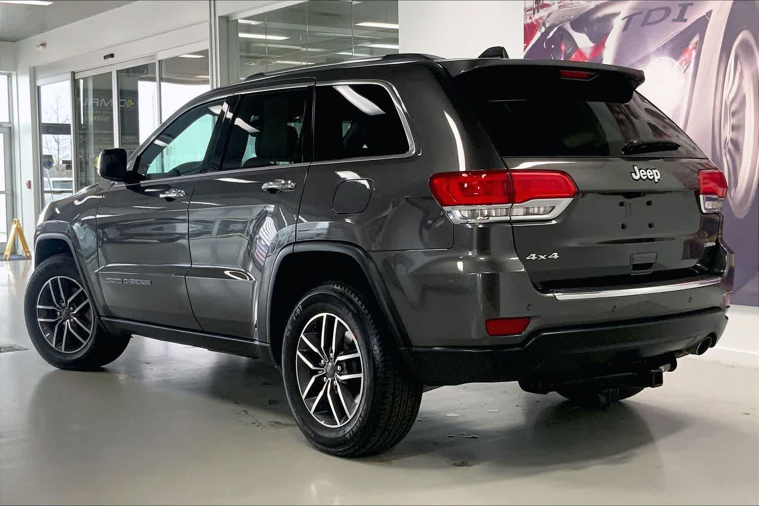 Thumbnail: 2019 Jeep Grand Cherokee - 4