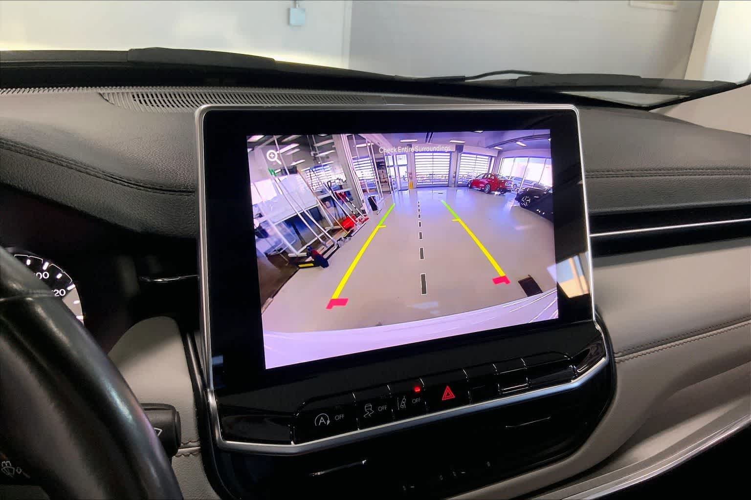 Thumbnail: 2022 Jeep Compass - 23