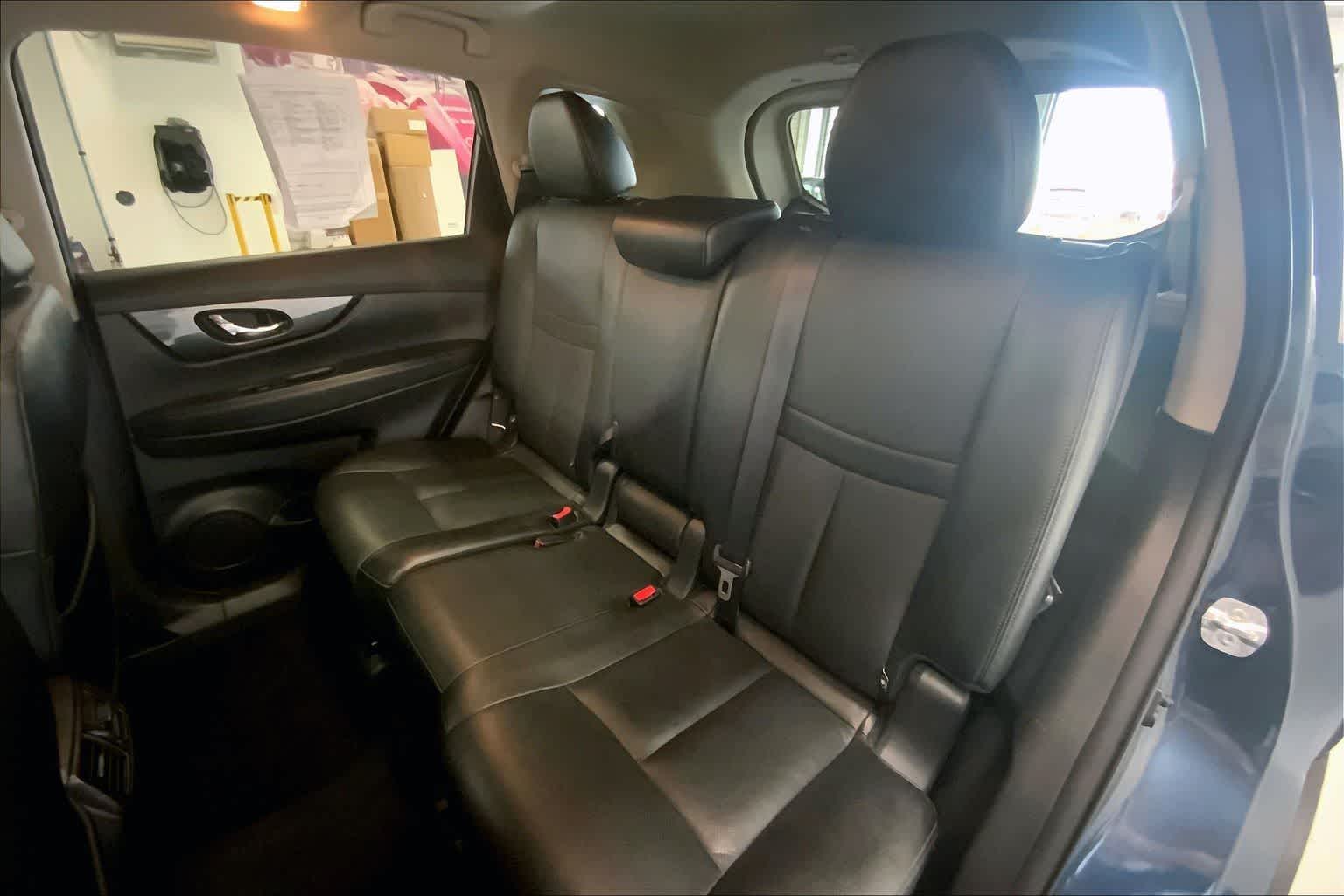 Thumbnail: 2016 Nissan Rogue - 27