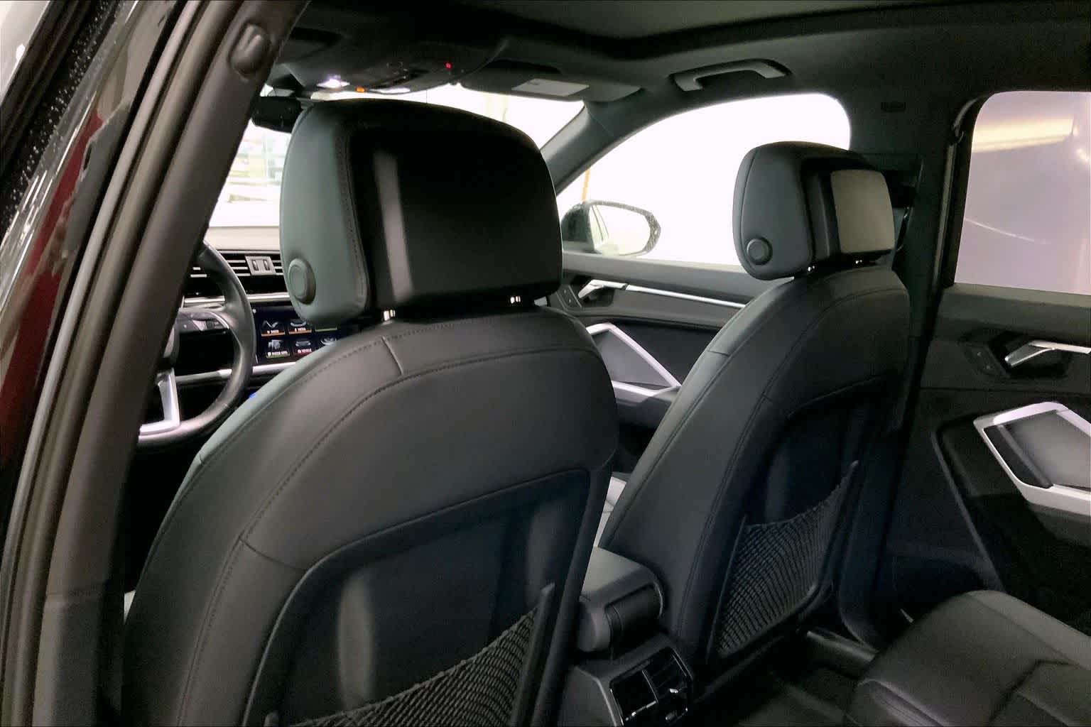 Thumbnail: 2022 Audi Q3 - 12