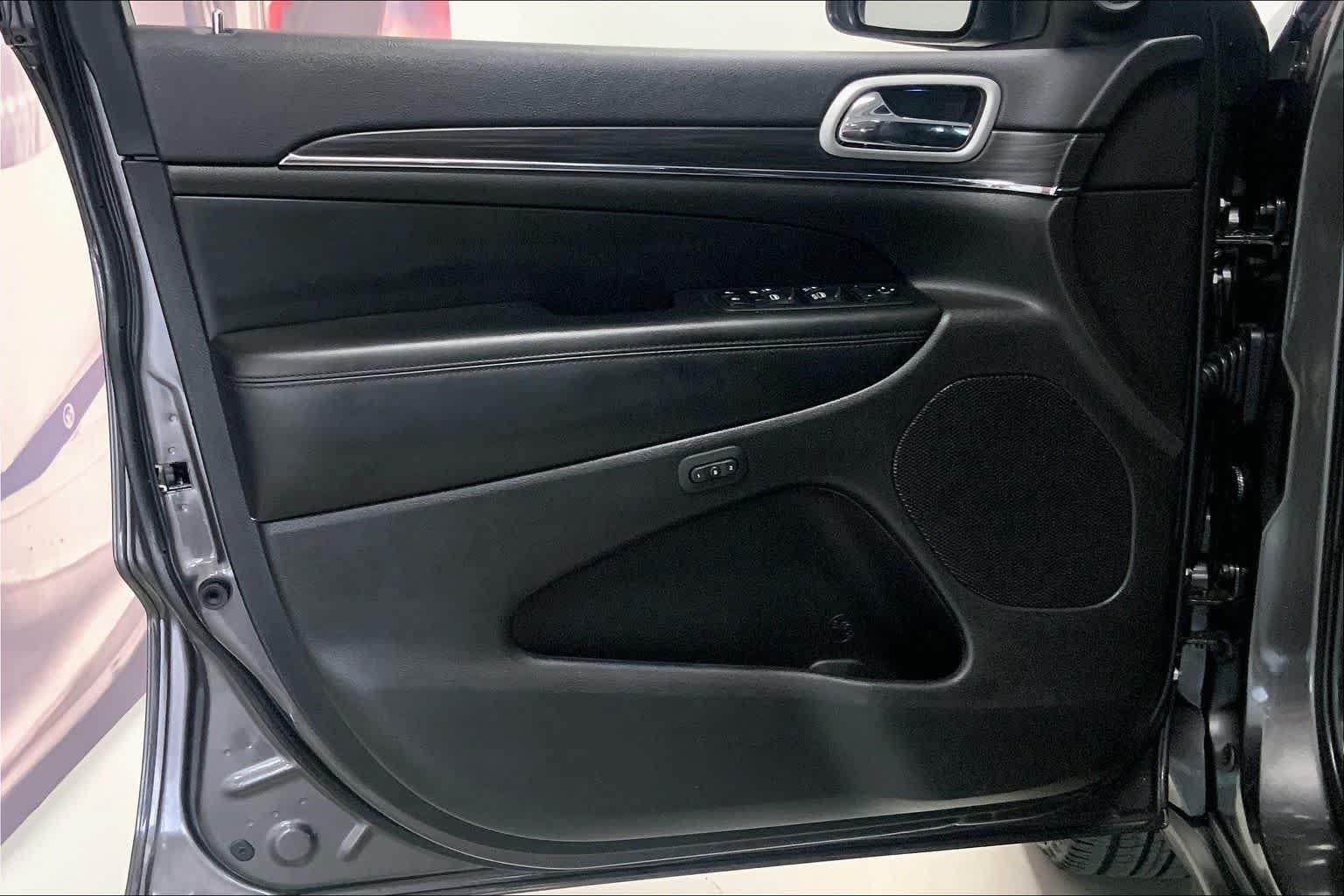 Thumbnail: 2019 Jeep Grand Cherokee - 24