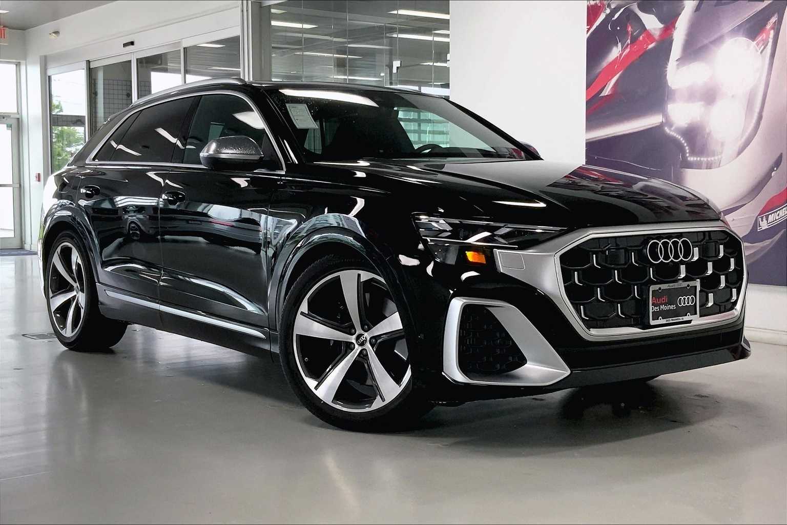 Thumbnail: 2025 Audi SQ8 - 20