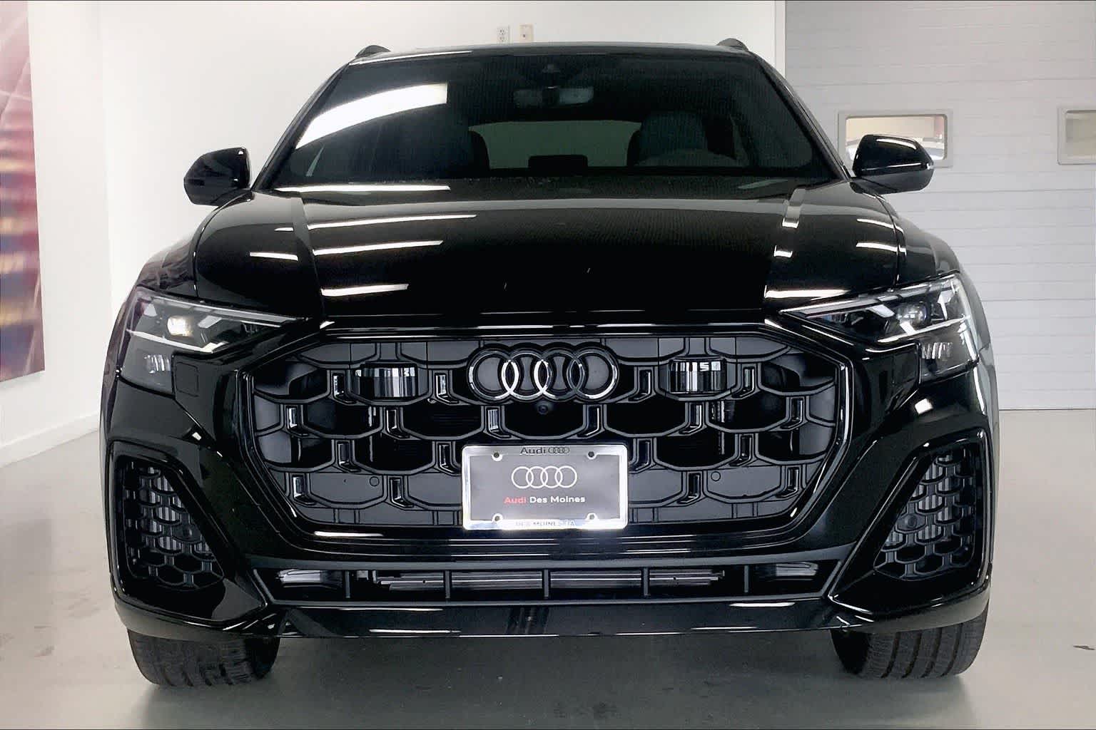 Thumbnail: 2026 Audi Q8 - 6